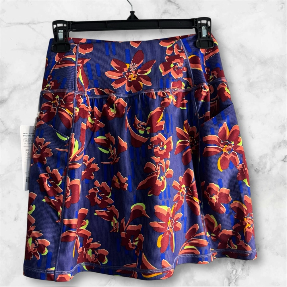 Athleta Salutation Stash 1/2” Skort - Picture 2 of 6